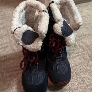 Pajar Navy Winter Boots with Red Laces